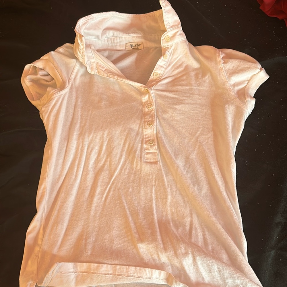 button up white tee